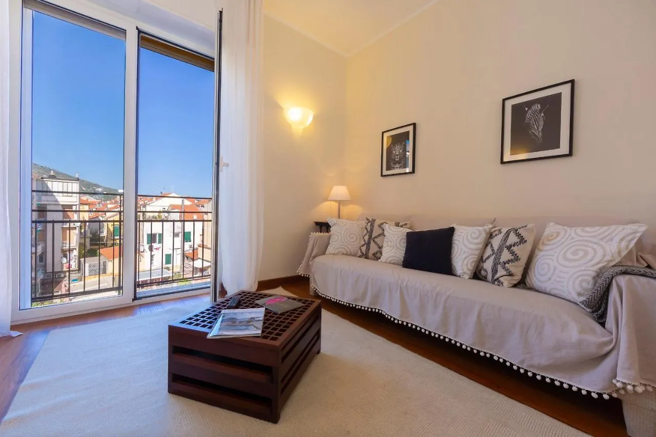 Vico Semini Lejlighed Alassio Italien