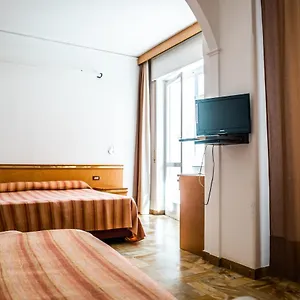 West End Hotell