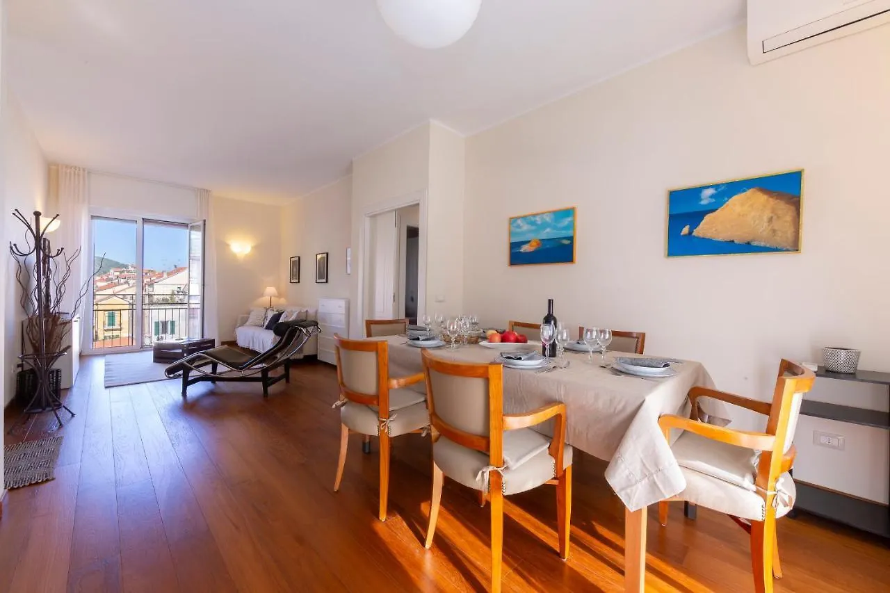 Vico Semini Apartment Alassio