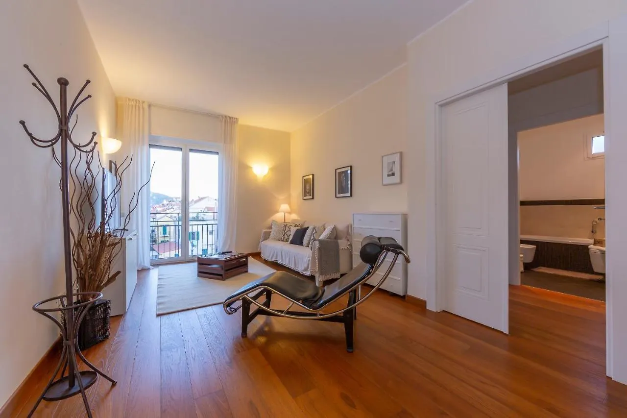 Vico Semini Apartment Alassio